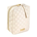 Cosmetiquera promocional de PVC 16 x 21 x 8 cm con placa metálica frontal – BT-BEL-0040
