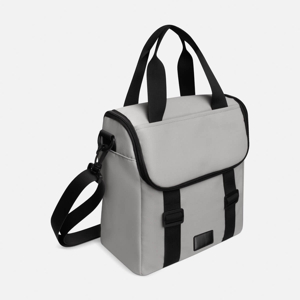 Lonchera promocional de poliéster 8 litros con asa de altura ajustable y bolsillo para utensilios – BT-HIL-0083