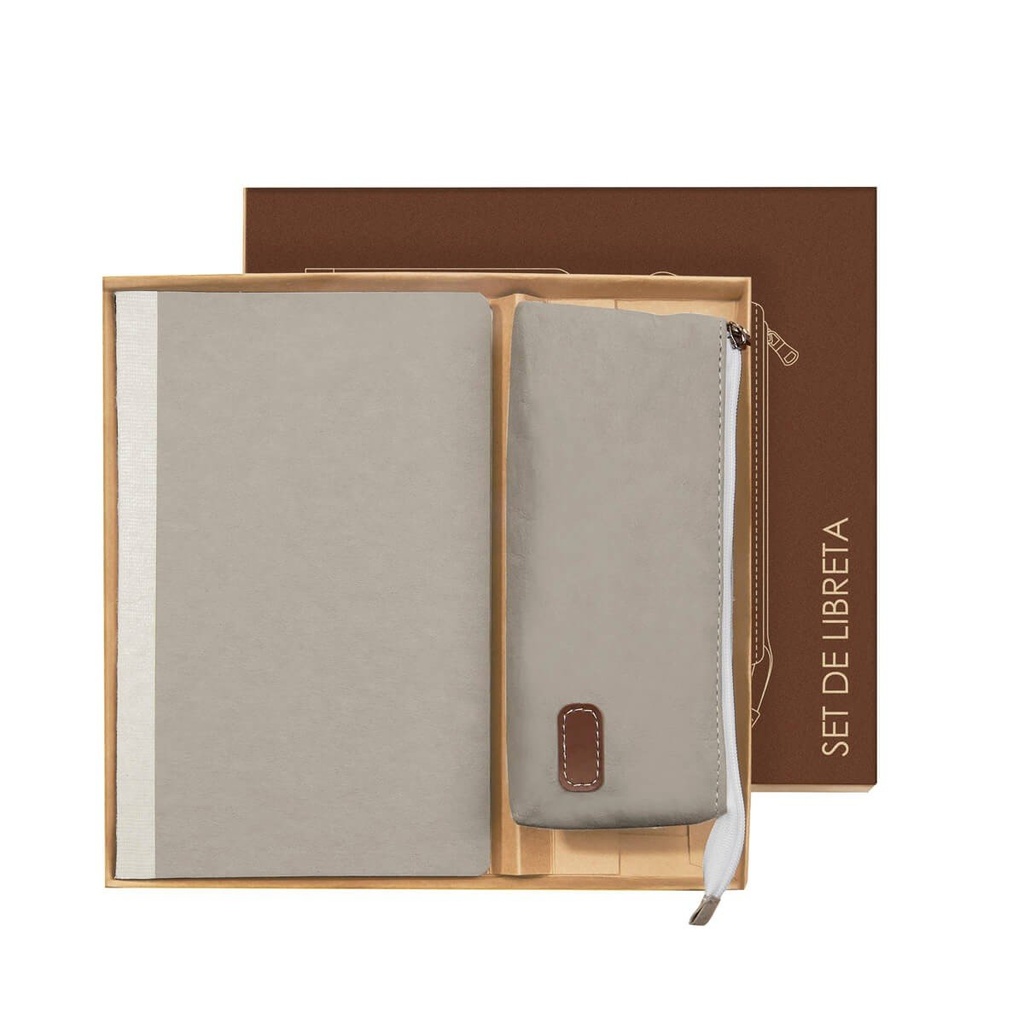 Set promocional de libreta y estuche porta lápices de cartón kraft 13 x 20.5 cm con parche de curpiel – BT-LIB-0040