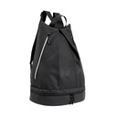 Mochila promocional de curpiel y poliéster 34 x 43 x 20 cm con bolsa inferior para calzado – BT-MOC-0031