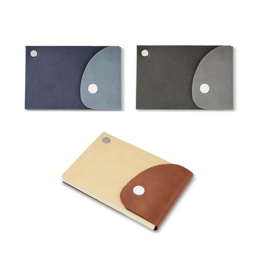 Libreta de bolsillo promocional de curpiel 12.5 x 8 cm con botón de cierre y hojas punteadas – BT-LIB-0041